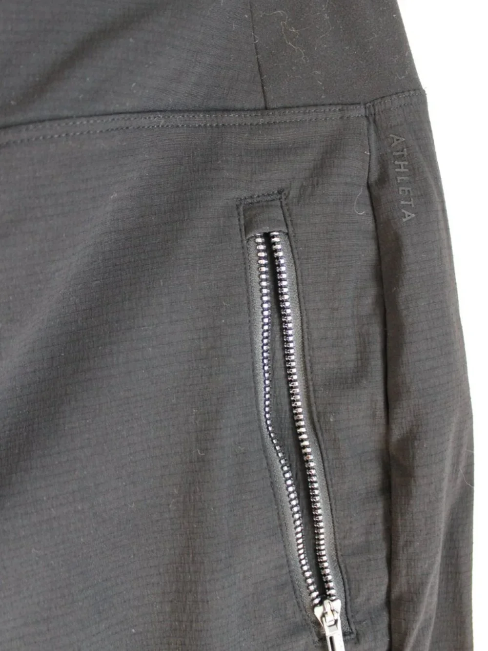Athleta cropped pants - 6 - Picture 3 of 8